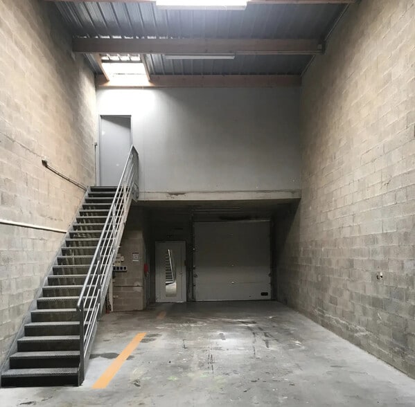 Local d’activités dans Ozoir-la-Ferrière à louer - Photo intérieure – Image 3 sur 4