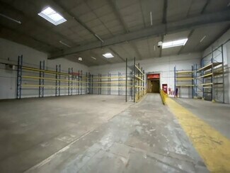 Plus de détails pour Local d'activités à louer