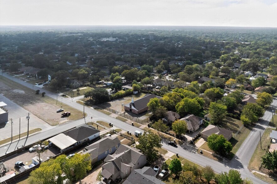 2519 S Denley Dr, Dallas, TX à vendre - Photo de l’immeuble – Image 2 sur 54