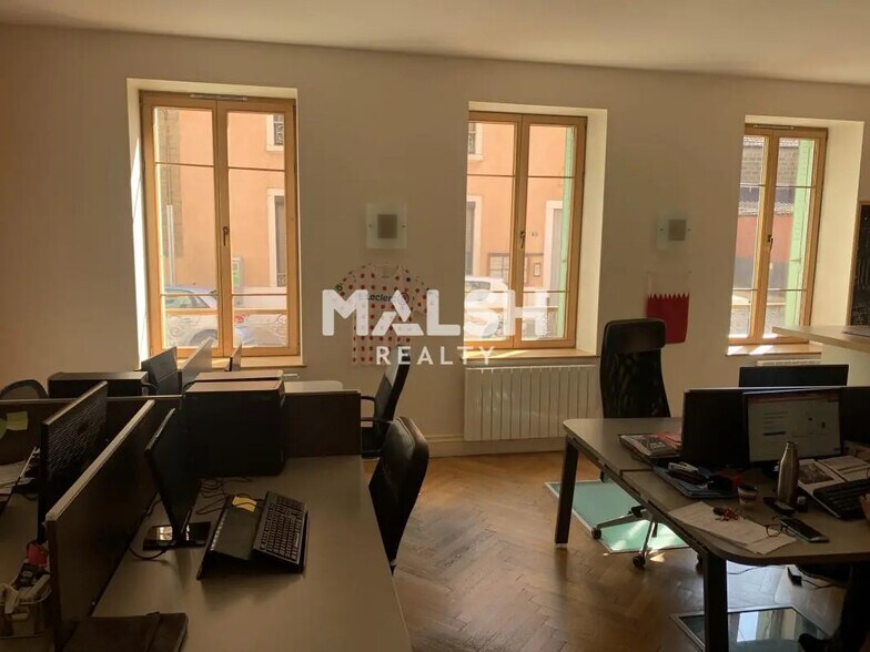 Bureau dans Villefranche-sur-Saône à louer - Photo de l’immeuble – Image 3 sur 13