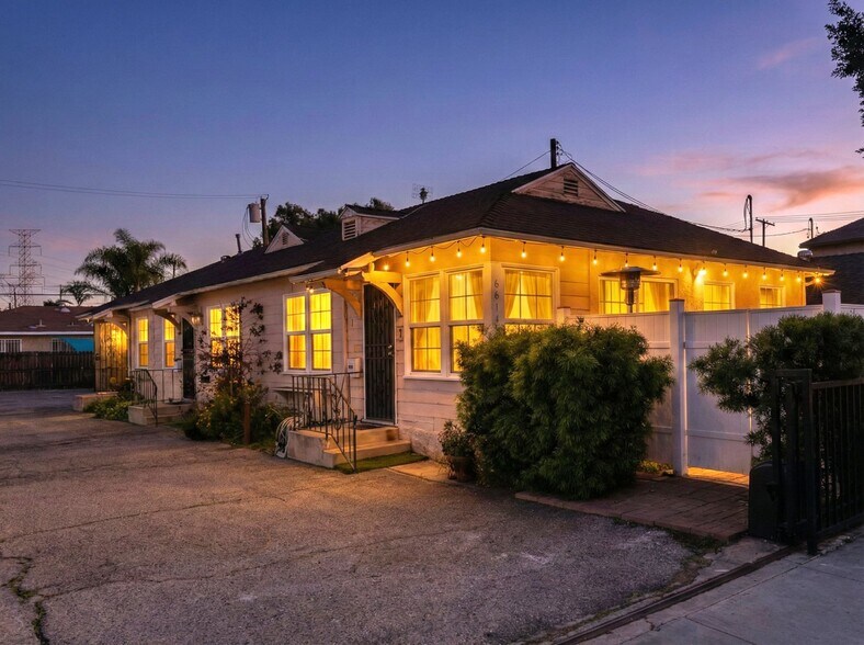 6614 Camellia Ave, North Hollywood, CA à vendre - Photo de l’immeuble – Image 2 sur 16