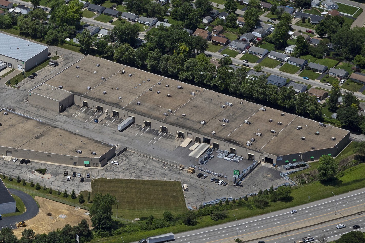 990-1030 Freeway Dr N, Columbus, OH à louer Photo de l’immeuble– Image 1 sur 11
