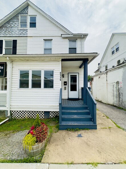 2115 Gwynn Oak Ave, Gwynn Oak, MD à vendre - Photo de l’immeuble – Image 2 sur 8