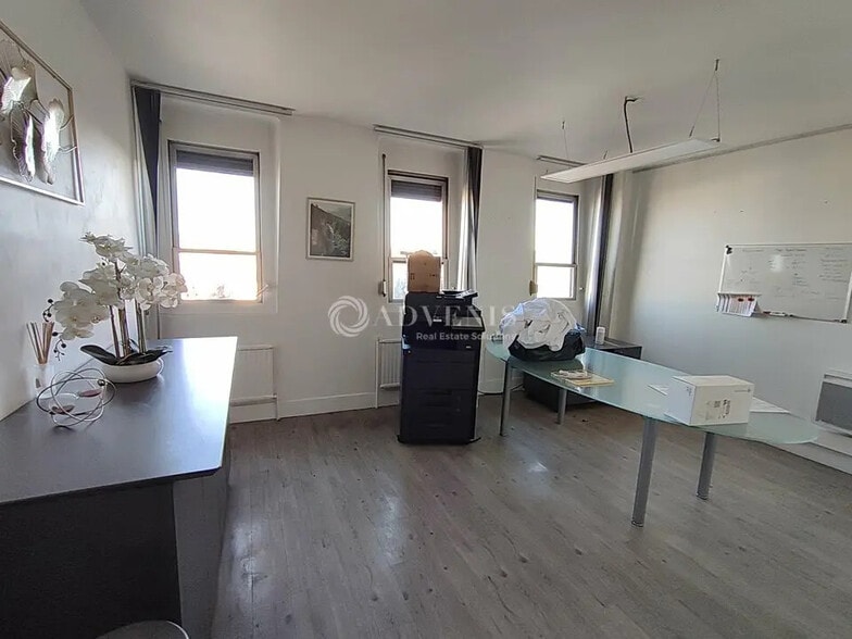 Bureau dans Montpellier à vendre - Photo de l’immeuble – Image 2 sur 7
