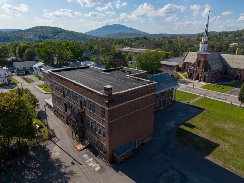 16 Central st, Claremont, NH à vendre - Aérien – Image 3 sur 52