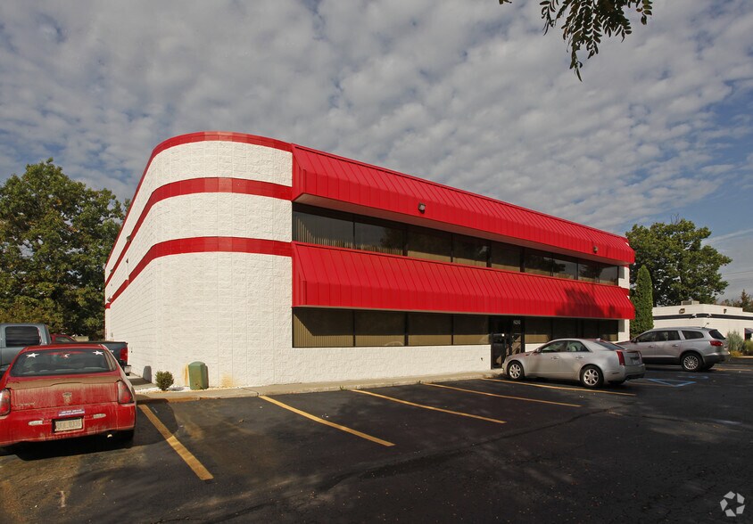 29431 Lorie Ln, Wixom, MI à louer - Photo de l’immeuble – Image 3 sur 3