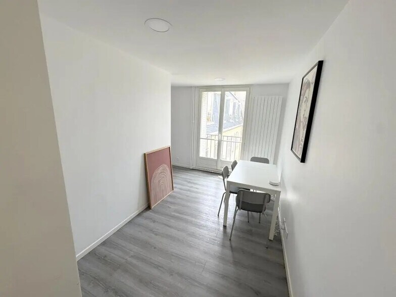 Bureau dans Versailles à louer - Photo de l’immeuble – Image 1 sur 10