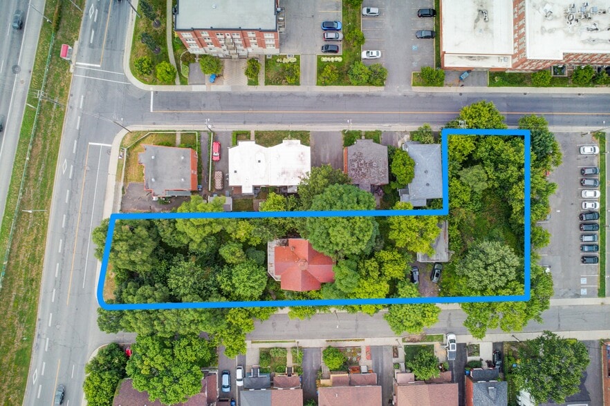 15 Rue Charlotte, Longueuil, QC à vendre - Photo de l’immeuble – Image 2 sur 9