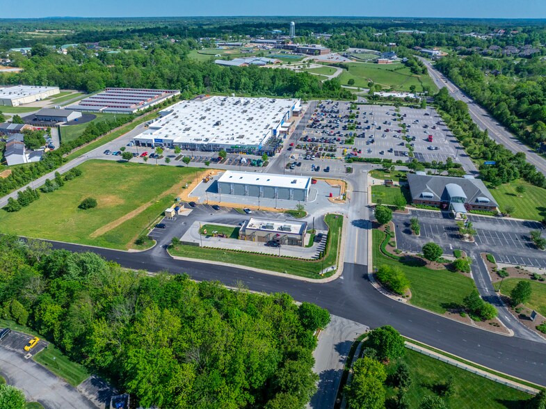 2434 Kenwood Crossing Road, Crestwood, KY à louer - Photo de l’immeuble – Image 3 sur 11