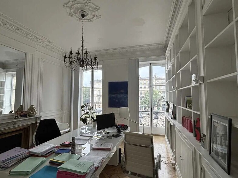 Bureau dans Bordeaux à louer - Photo de l’immeuble – Image 2 sur 8