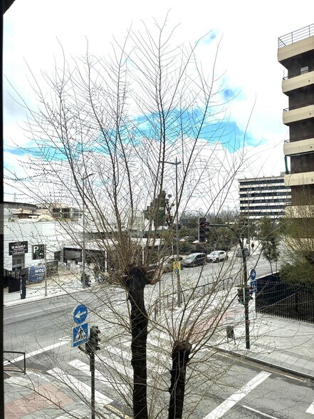 Calle Marqués de la Ensenada, 1, Granada, Granada à louer - Photo de l’immeuble – Image 3 sur 11