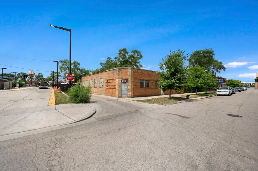 7828 S Claremont Ave, Chicago, IL à vendre - Photo de l’immeuble – Image 1 sur 35