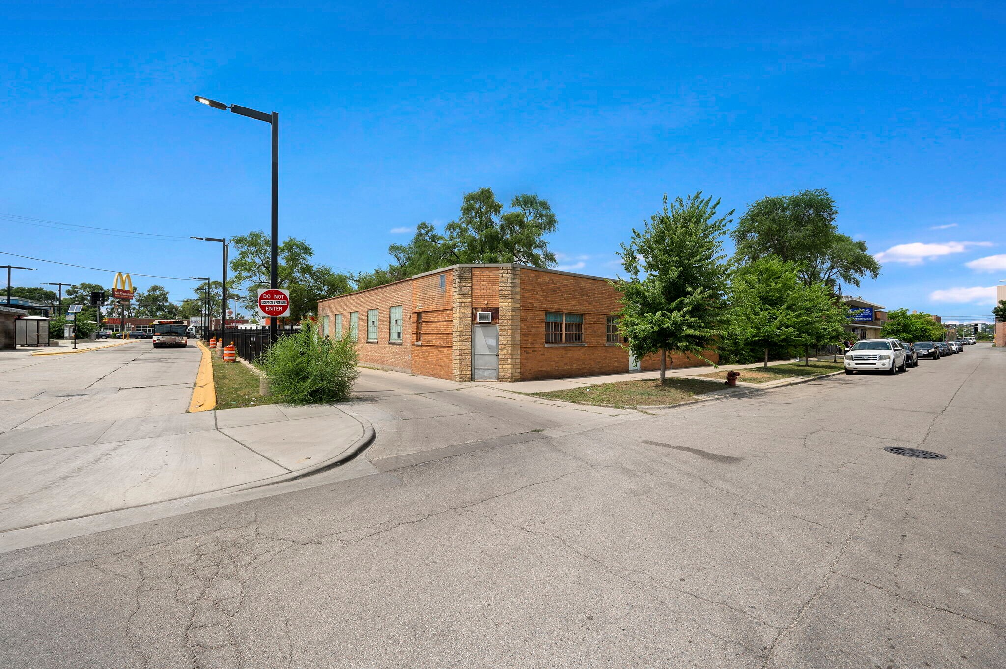 7828 S Claremont Ave, Chicago, IL à vendre Photo de l’immeuble– Image 1 sur 36