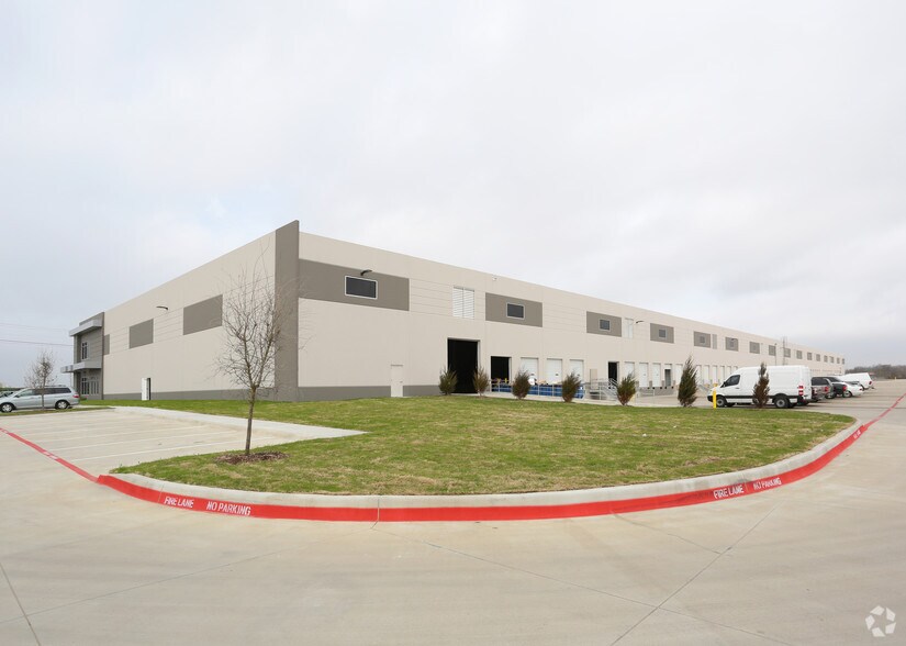 3900 N Dallas Ave, Lancaster, TX à louer - Photo de l’immeuble – Image 3 sur 5