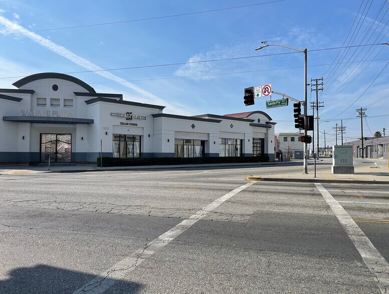 2501-2599 S Santa Fe Ave, Vernon, CA à louer - Photo de l’immeuble – Image 2 sur 9