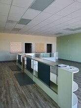 2215 Rollingbrook Dr, Baytown, TX à louer Photo intérieure– Image 2 sur 4