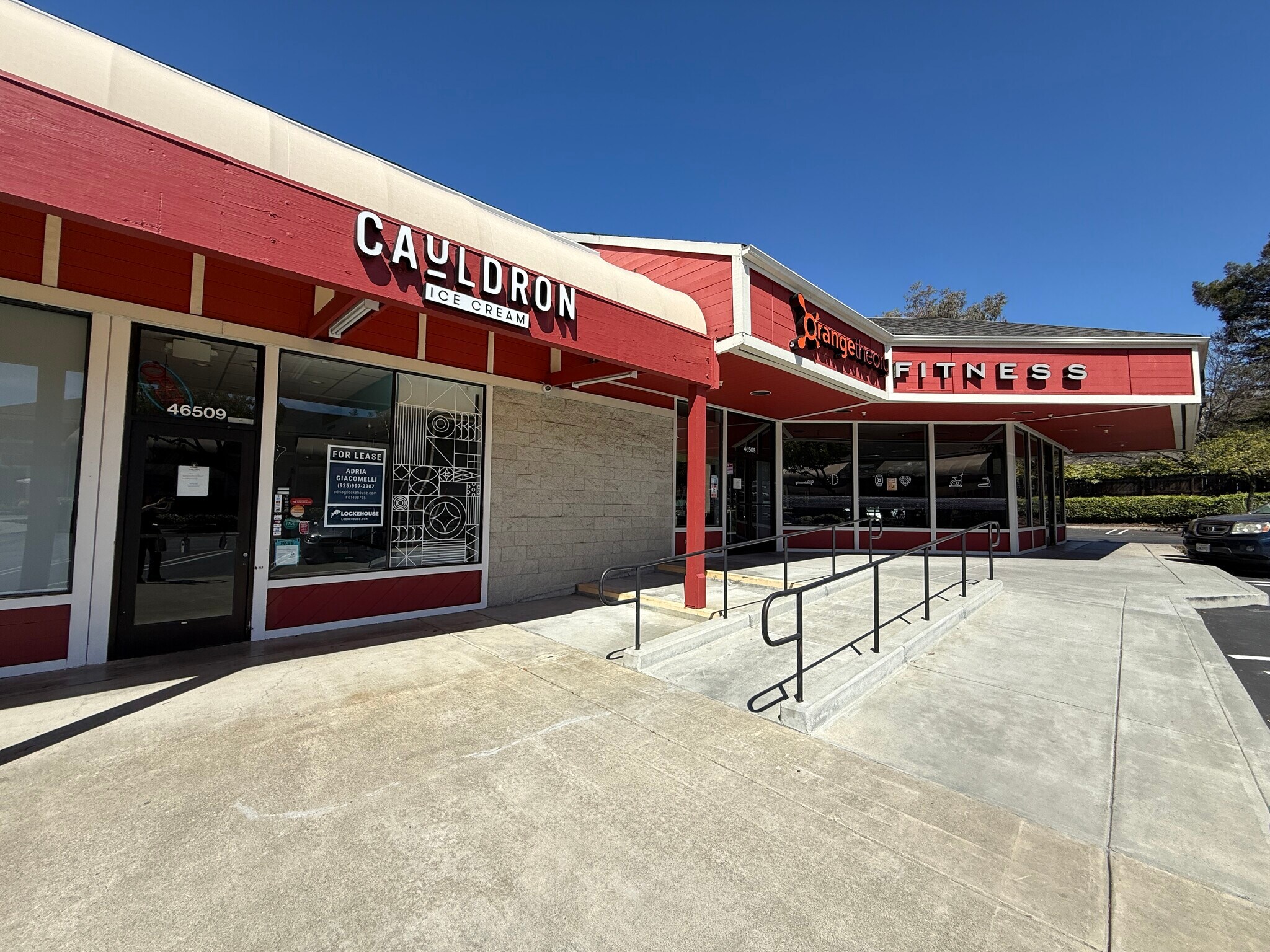 46615-46635 Mission Blvd, Fremont, CA à louer Photo de l’immeuble– Image 1 sur 3