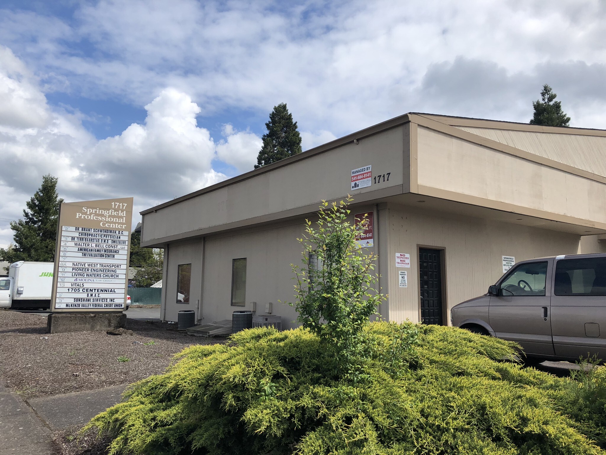 1717 Centennial Blvd, Springfield, OR à louer Photo principale– Image 1 sur 3