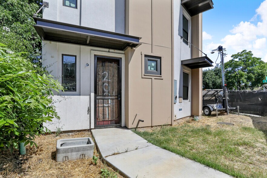 Sacramento Townhomes portefeuille de 2 biens à vendre sur LoopNet.fr - Photo de l’immeuble – Image 3 sur 112