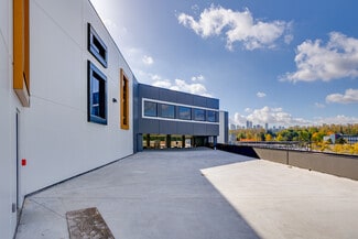 Plus de détails pour 3855 Wayburne Dr, Burnaby, BC - Bureau, Local d'activités à louer