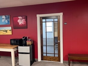 2407-2417 Lancaster Ave, Wilmington, DE à louer Photo intérieure– Image 1 sur 4