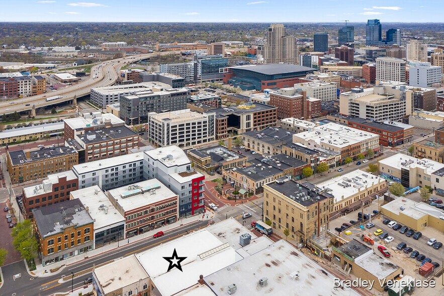 200 S Division Ave, Grand Rapids, MI à louer - Photo de l’immeuble – Image 3 sur 4