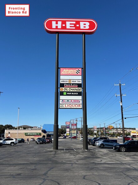 8500 Blanco Rd, San Antonio, TX à louer - Photo de l’immeuble – Image 3 sur 9