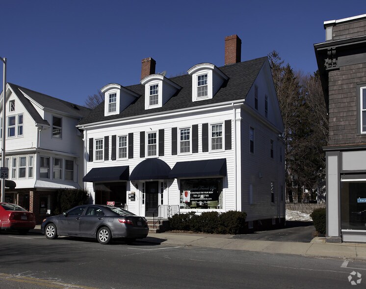 212 Humphrey St, Swampscott, MA à vendre - Photo principale – Image 1 sur 4