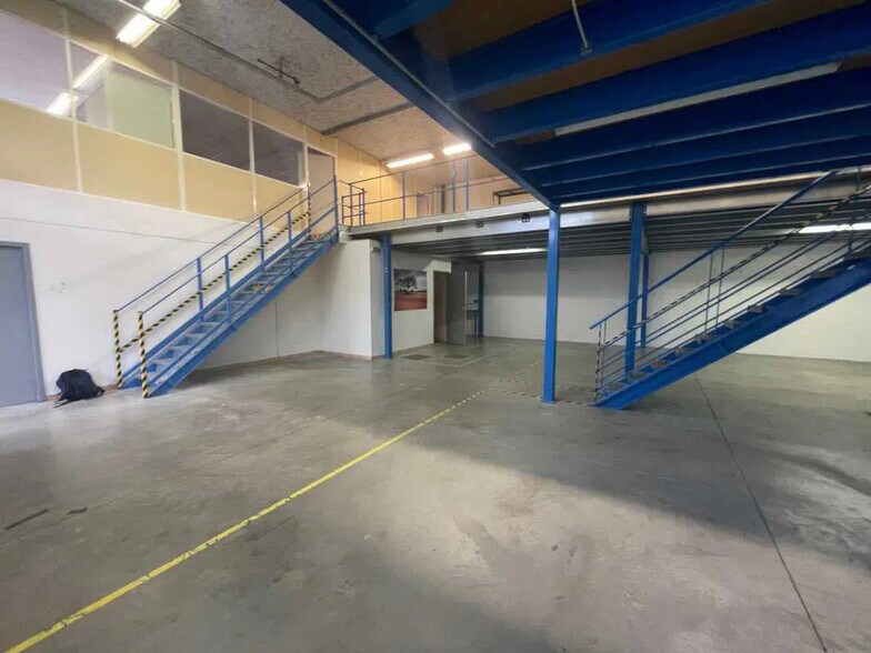 Local d’activités dans Brignais à louer - Photo de l’immeuble – Image 1 sur 6