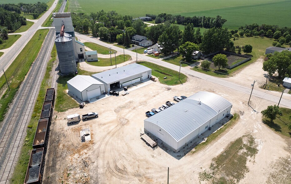 41103 E 6 Rd, Domain, MB à vendre - Photo de l’immeuble – Image 1 sur 18