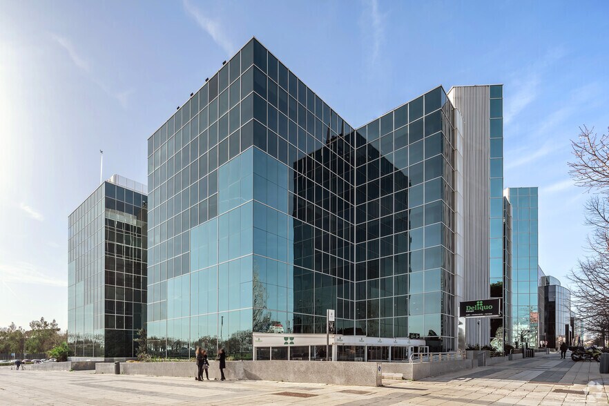 Avenida del Partenón, 16-18, Madrid, Madrid à louer - Photo de l’immeuble – Image 3 sur 23