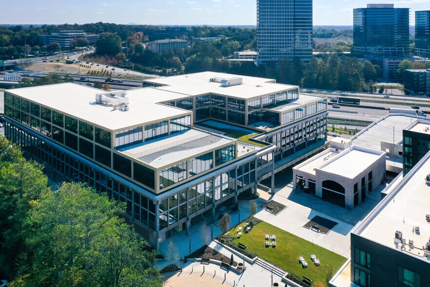 244 Perimeter Center Pky NE, Atlanta, GA à louer - Photo de l’immeuble – Image 2 sur 6