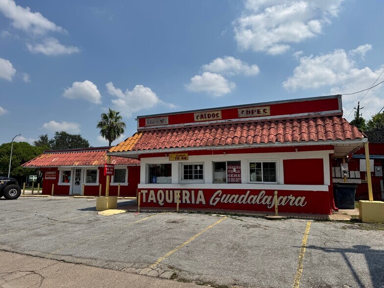 703 S 75th St, Houston, TX à vendre - Photo de l’immeuble – Image 3 sur 14