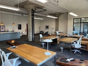 801 Broadway Ave NW, Grand Rapids, MI à louer Photo intérieure– Image 2 sur 5