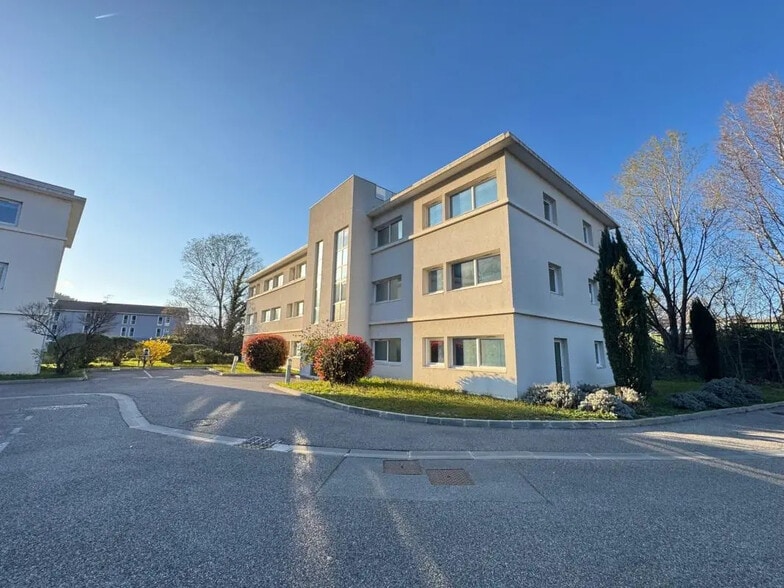 Bureau dans Gémenos à vendre - Photo de l’immeuble – Image 3 sur 4