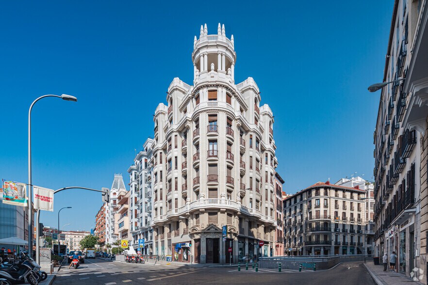 Calle de Mejía Lequerica, 13, Madrid, Madrid à louer - Photo de l’immeuble – Image 1 sur 3