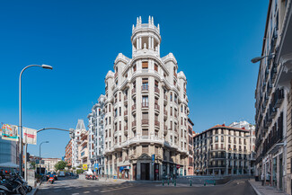 Plus de détails pour Calle de Mejía Lequerica, 13, Madrid - Local commercial à louer