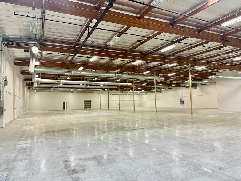 1361 W 190th St, Gardena, CA à louer - Photo de l’immeuble – Image 3 sur 8