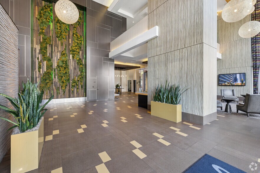 1470 Kettner Blvd, San Diego, CA à louer - Hall d’entrée – Image 2 sur 36