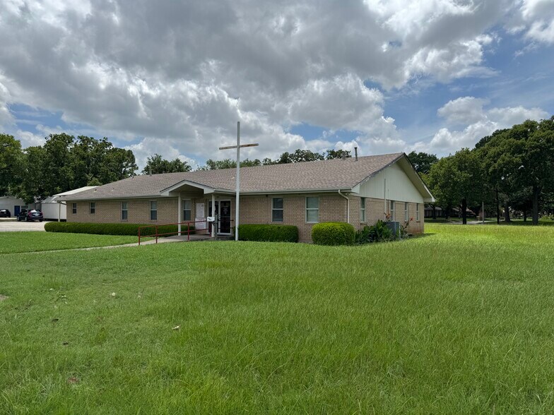 2801 N Elm St, Denton, TX à vendre - Photo de l’immeuble – Image 2 sur 4
