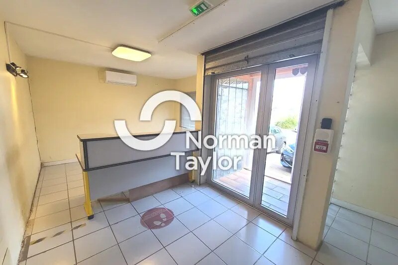 Local d'activités dans Béziers à vendre - Photo de l’immeuble – Image 3 sur 5