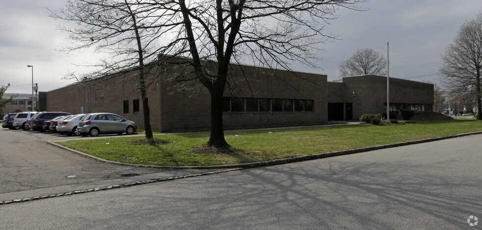 264 Passaic Ave, Fairfield, NJ à louer - Photo de l’immeuble – Image 3 sur 7
