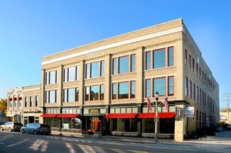Plus de détails pour 211 N Franklin St, Port Washington, WI - Bureau à louer
