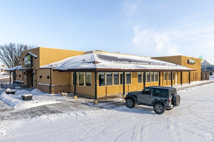 10121 171st St, Edmonton, AB à vendre - Photo de l’immeuble – Image 2 sur 4