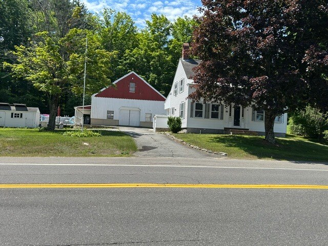 256 E Main St, East Hampstead, NH à vendre - Photo de l’immeuble – Image 2 sur 14