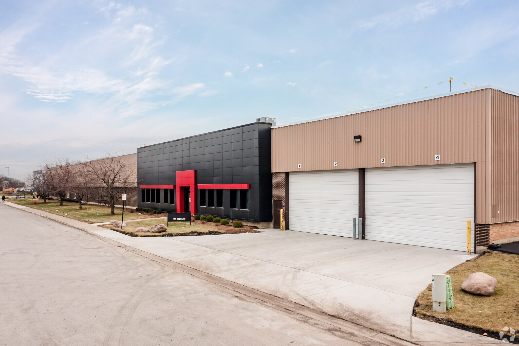925-1065 Chase Ave, Elk Grove Village, IL à louer Photo principale– Image 1 sur 7