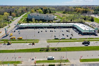 Plus de détails pour 6801-6917 W Brown Deer Rd, Milwaukee, WI - Local commercial à louer