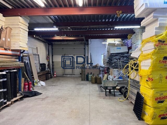 Plus de détails pour Industriel/Logistique à louer