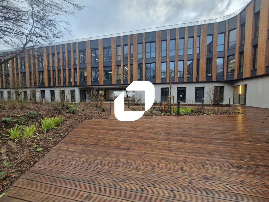 Bureau dans Champs-sur-Marne à louer Photo de l’immeuble– Image 1 sur 12