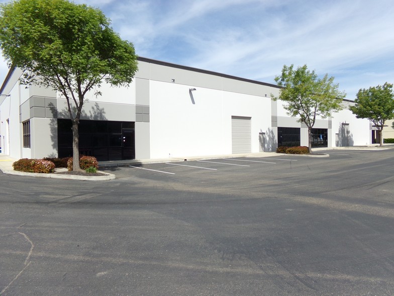 4082 Metro Dr, Stockton, CA à louer - Photo de l’immeuble – Image 2 sur 6